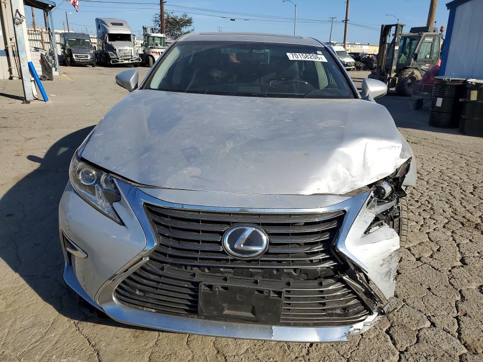 70158206 :رقم المزاد ، JTHBK1GGXG2220139 vin ، 2016 Lexus Es مزاد بيع