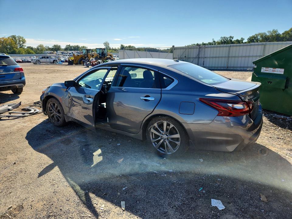 2018 Nissan Altima მანქანა იყიდება აუქციონზე, vin: 1N4AL3AP5JC284109, აუქციონის ნომერი: 69992666