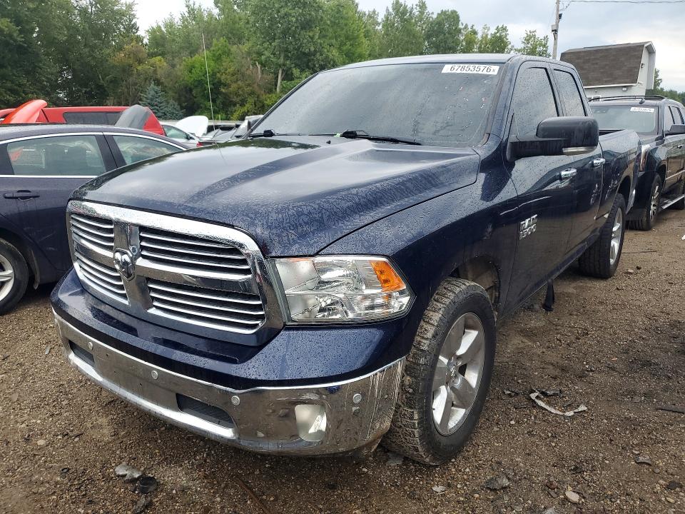 67853576 :رقم المزاد ، 1C6RR7GG7JS311771 vin ، 2018 Ram 1500 مزاد بيع