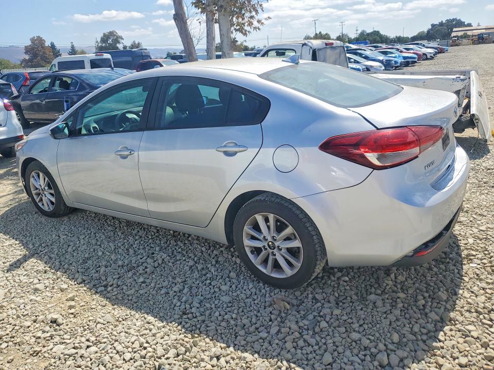 66279596 :رقم المزاد ، 3KPFL4A76HE021815 vin ، 2017 Kia Forte مزاد بيع