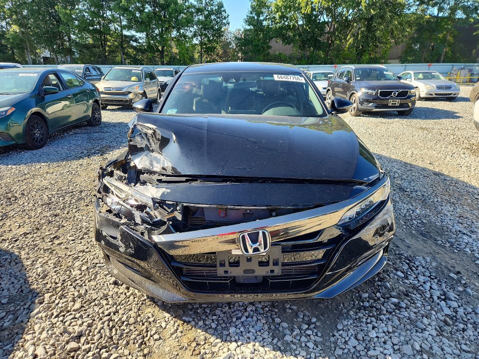 Продаж на аукціоні авто 2018 Honda Accord, vin: 1HGCV1F36JA053725, номер лоту: 68487766