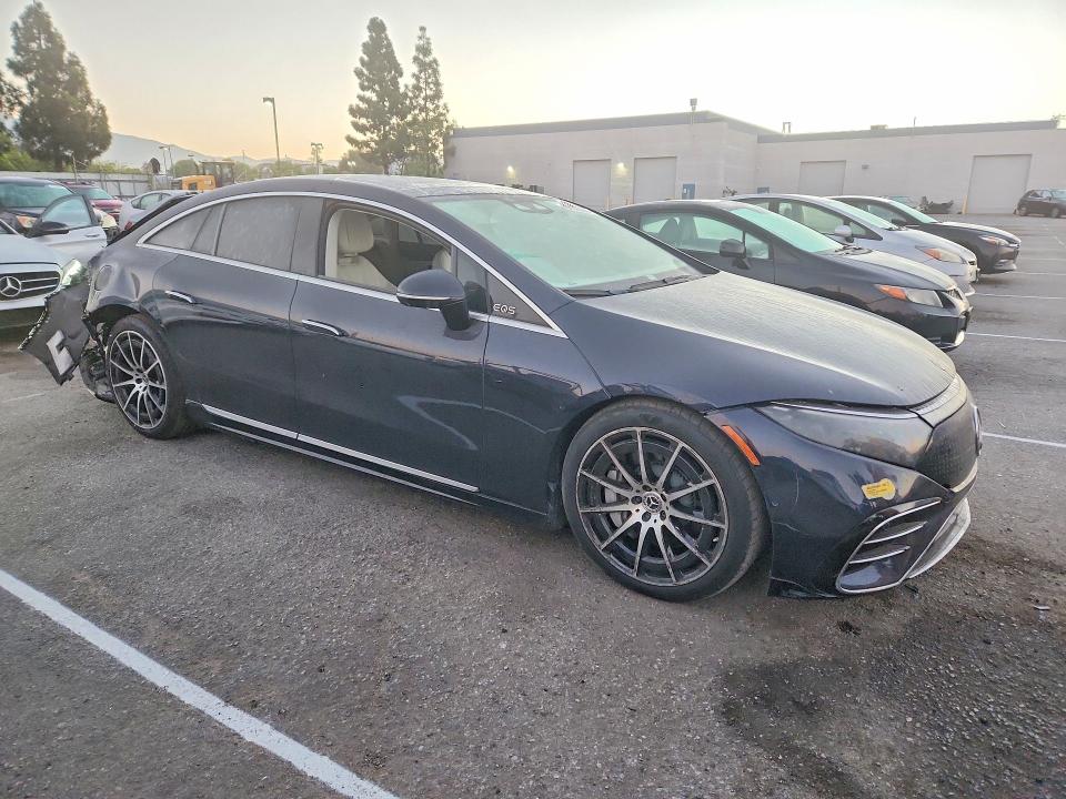 65832086 :رقم المزاد ، W1KCG2DB3NA003756 vin ، 2022 Mercedes-benz Eqs Sedan مزاد بيع