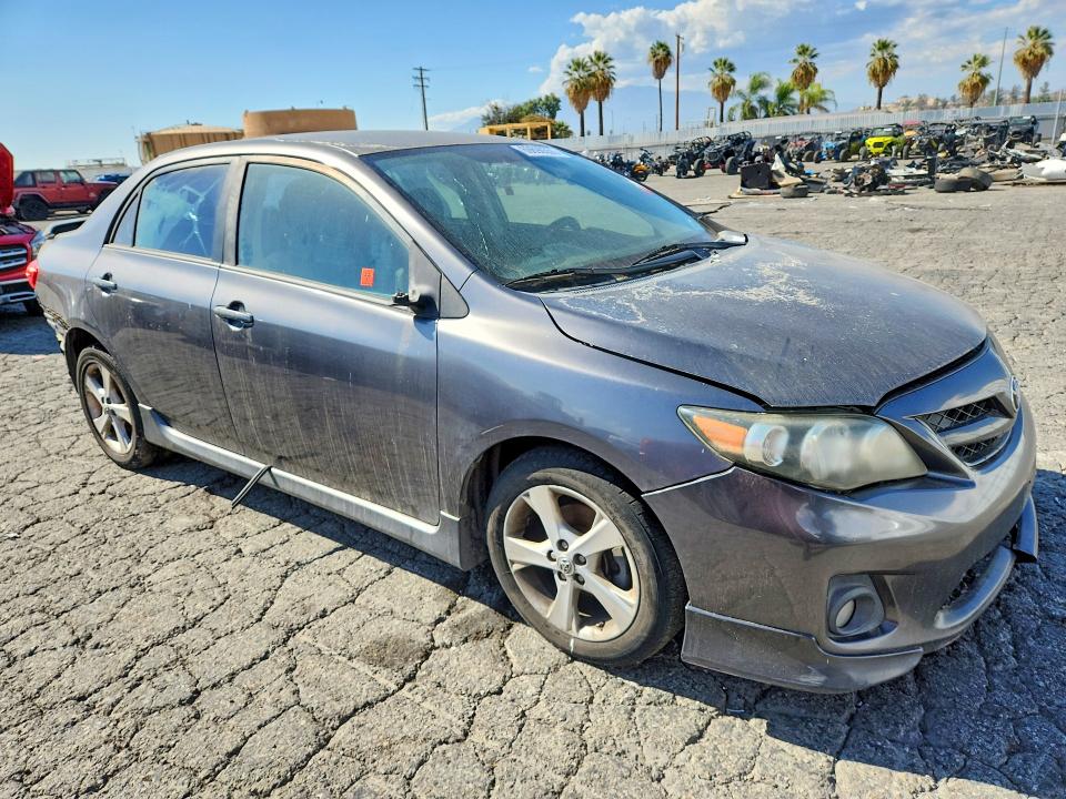 2013 Toyota Corolla მანქანა იყიდება აუქციონზე, vin: 5YFBU4EE2DP093964, აუქციონის ნომერი: 69890556