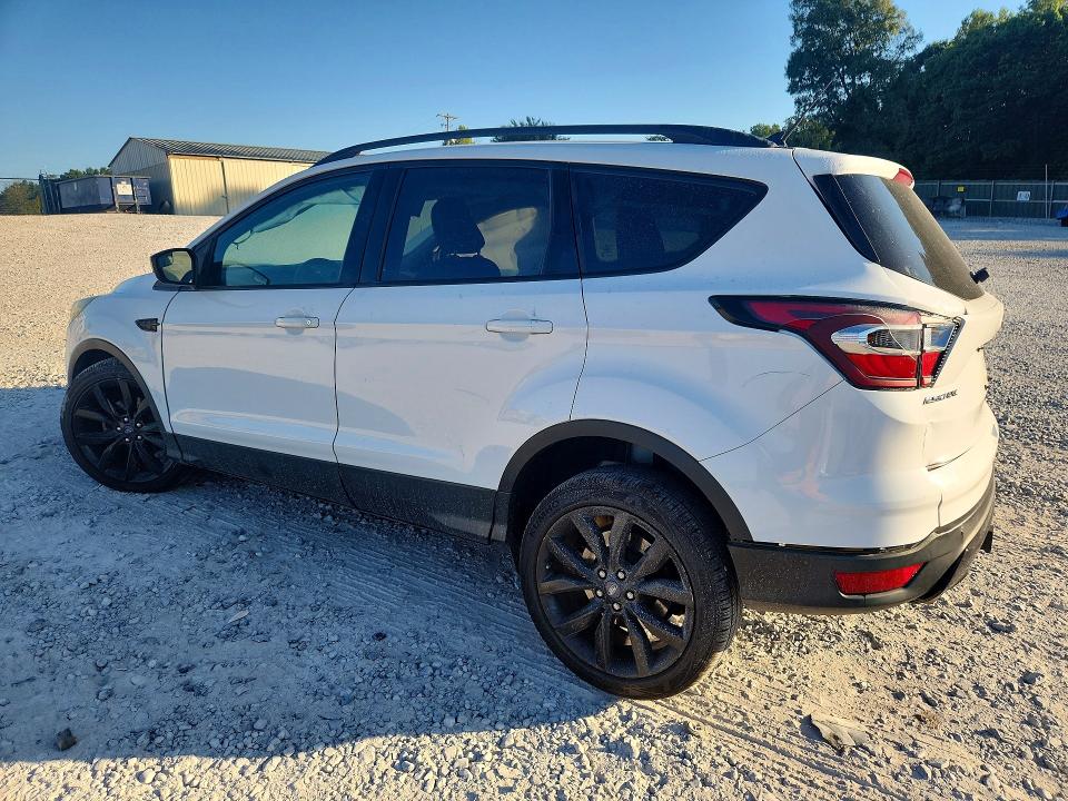 Продажа на аукционе авто 2018 Ford Escape, vin: 1FMCU0GD0JUB58547, номер лота: 66531396