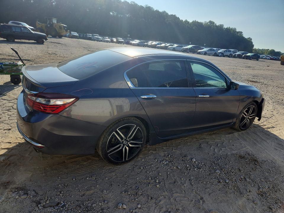 68917006 :رقم المزاد ، 1HGCR2F50HA030804 vin ، 2017 Honda Accord مزاد بيع