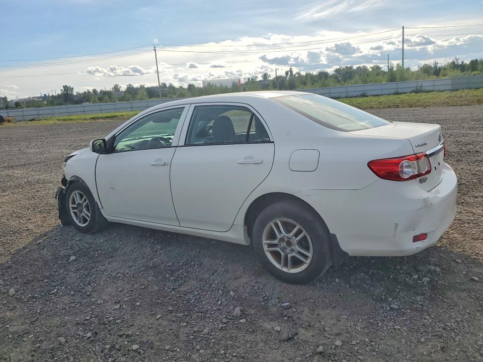 67008576 :رقم المزاد ، 2T1BU4EEXDC977747 vin ، 2013 Toyota Corolla مزاد بيع
