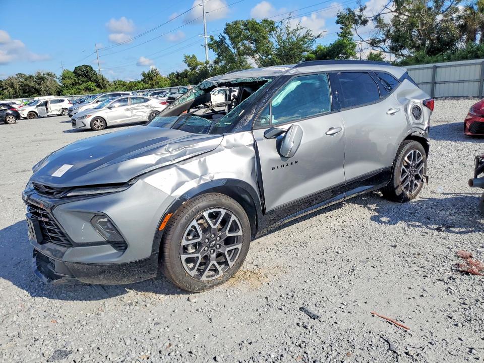 Продажа на аукционе авто 2025 Chevrolet Blazer, vin: 3GNKBERS3SS186673, номер лота: 70134036
