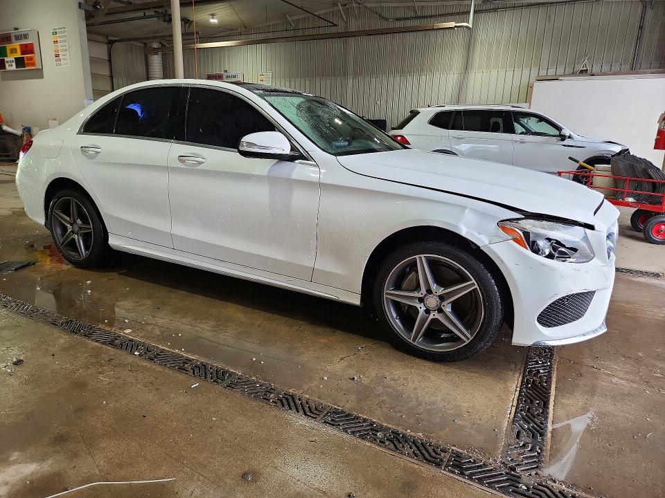 70877036 :رقم المزاد ، 55SWF4KB0FU039257 vin ، 2015 Mercedes-benz C مزاد بيع