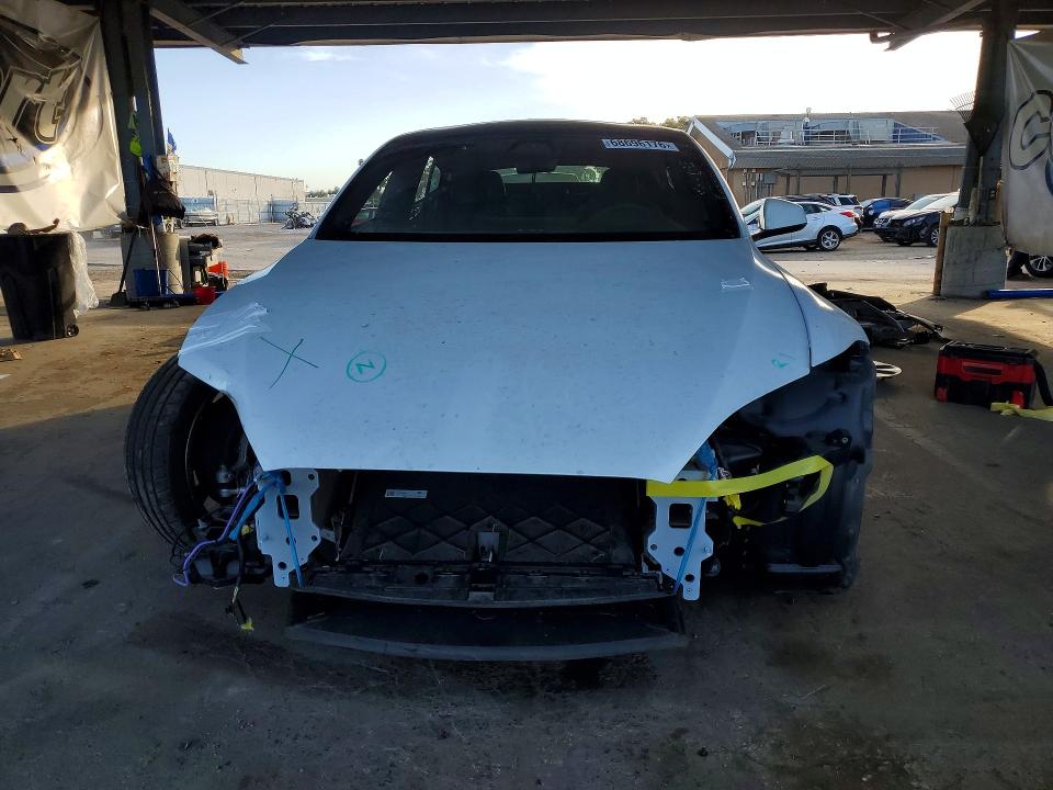 68696176 :رقم المزاد ، 5YJSA1E57RF543182 vin ، 2024 Tesla Model S مزاد بيع