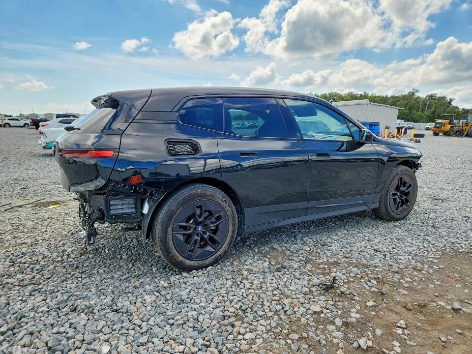 Продаж на аукціоні авто 2024 Bmw Ix, vin: WB523CF00RCN27424, номер лоту: 70670566