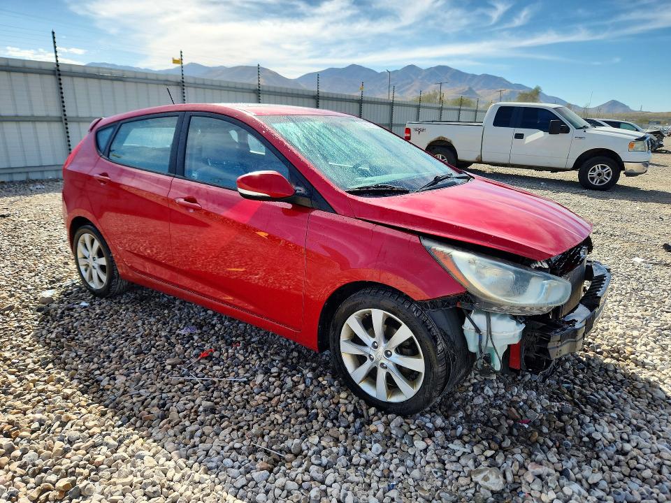 Продаж на аукціоні авто 2013 Hyundai Accent, vin: KMHCU5AE0DU103213, номер лоту: 69810816