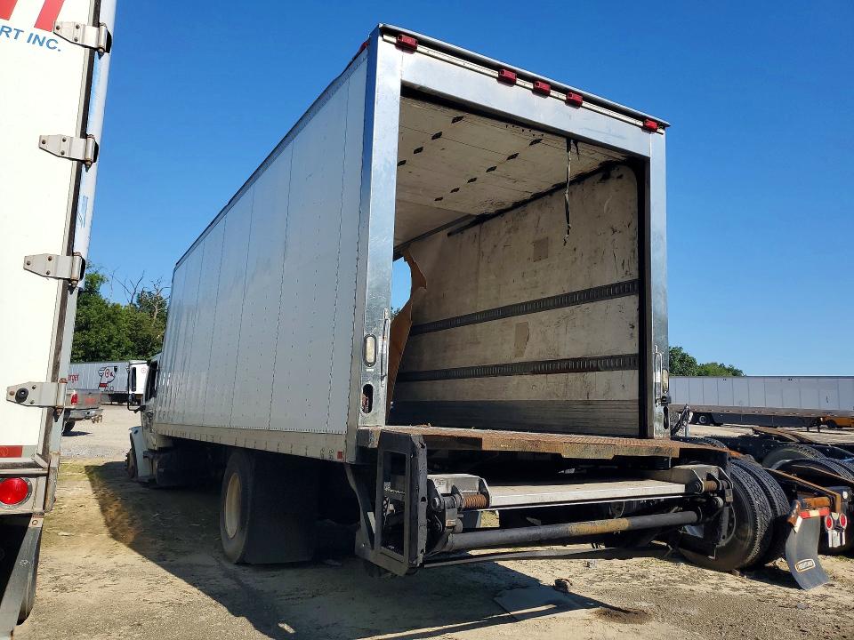 68260126 :رقم المزاد ، 1FVACWDT7BDBD8040 vin ، 2011 Freightliner M2 مزاد بيع