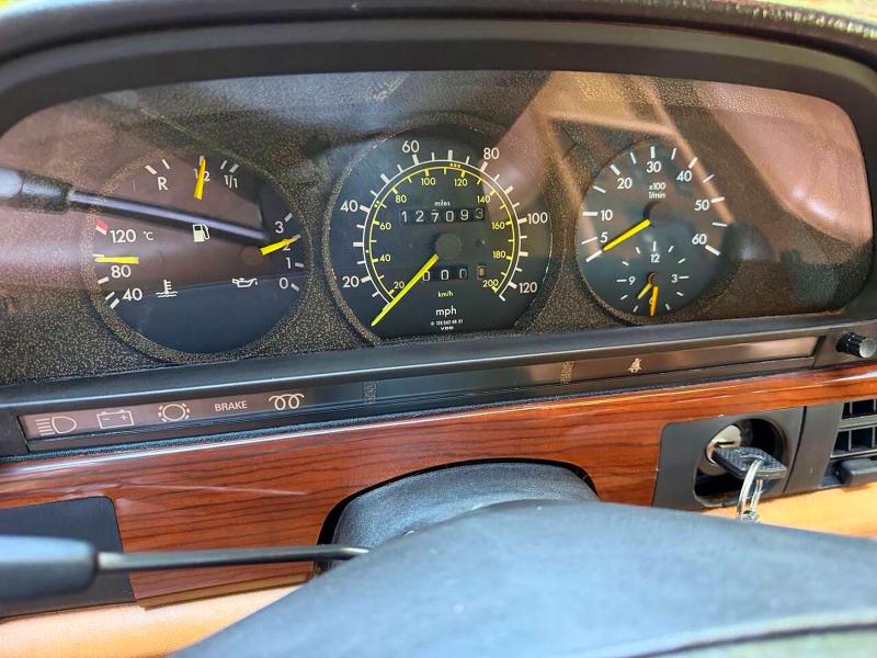1983 Mercedes-benz 300 მანქანა იყიდება აუქციონზე, vin: WDBCB20AXDB047850        , აუქციონის ნომერი: 69360766