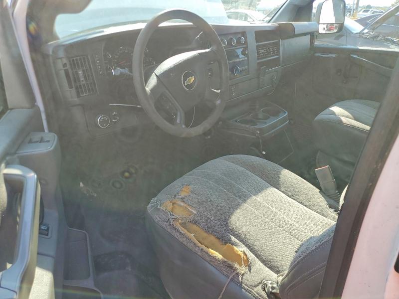 69652156 :رقم المزاد ، 1GCWGBFF5H1129760 vin ، 2017 Chevrolet Express G2500 مزاد بيع