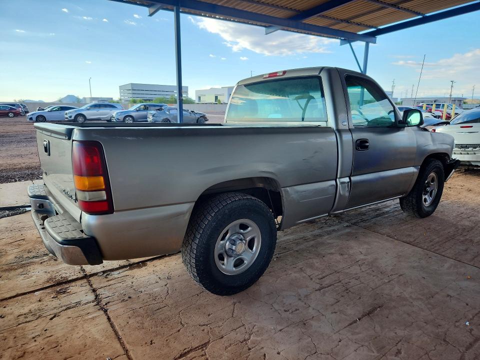 70721256 :رقم المزاد ، 1GCEC14T82Z182908 vin ، 2002 Chevrolet Silverado مزاد بيع