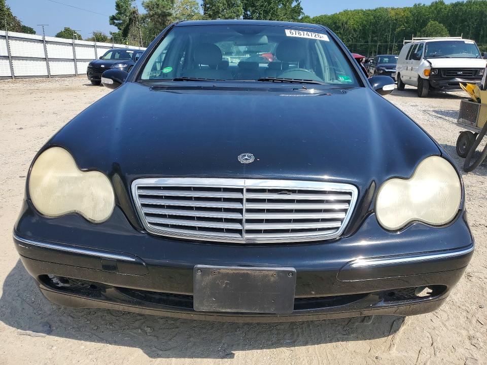 2004 Mercedes-benz C მანქანა იყიდება აუქციონზე, vin: WDBRF61J24A564389, აუქციონის ნომერი: 67874726