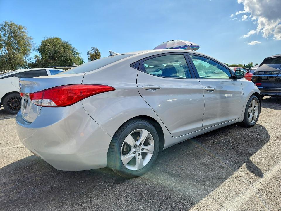 2012 Hyundai Elantra მანქანა იყიდება აუქციონზე, vin: KMHDH4AE8CU419945, აუქციონის ნომერი: 70512626