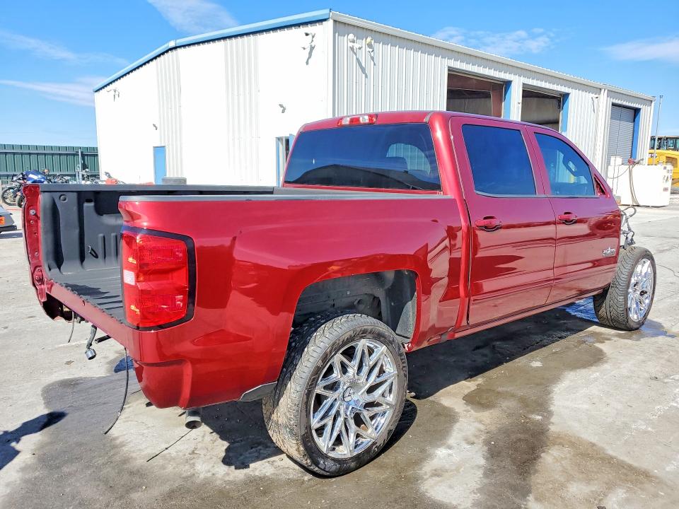71013906 :رقم المزاد ، 3GCPCRECXJG185717 vin ، 2018 Chevrolet Silverado مزاد بيع