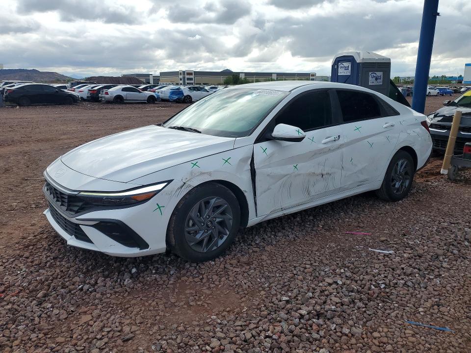 Auction sale of the 2024 Hyundai Elantra, vin: KMHLM4DG2RU732373, lot number: 68880606