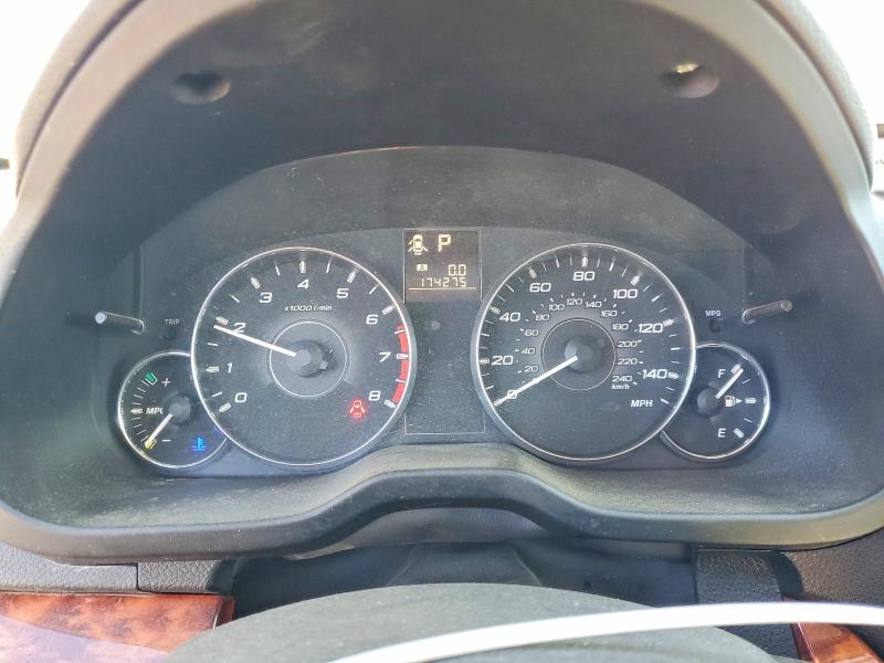67674446 :رقم المزاد ، 4S4BRBKC4B3413585 vin ، 2011 Subaru Outback مزاد بيع