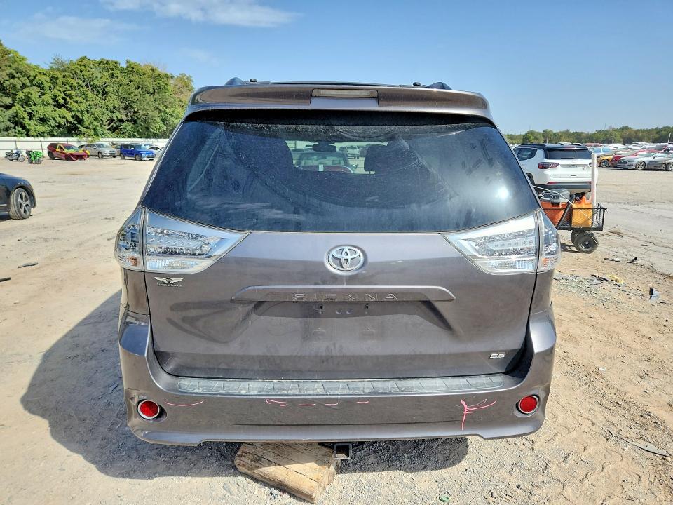 2017 Toyota Sienna მანქანა იყიდება აუქციონზე, vin: 5TDXZ3DC5HS776014, აუქციონის ნომერი: 67201066