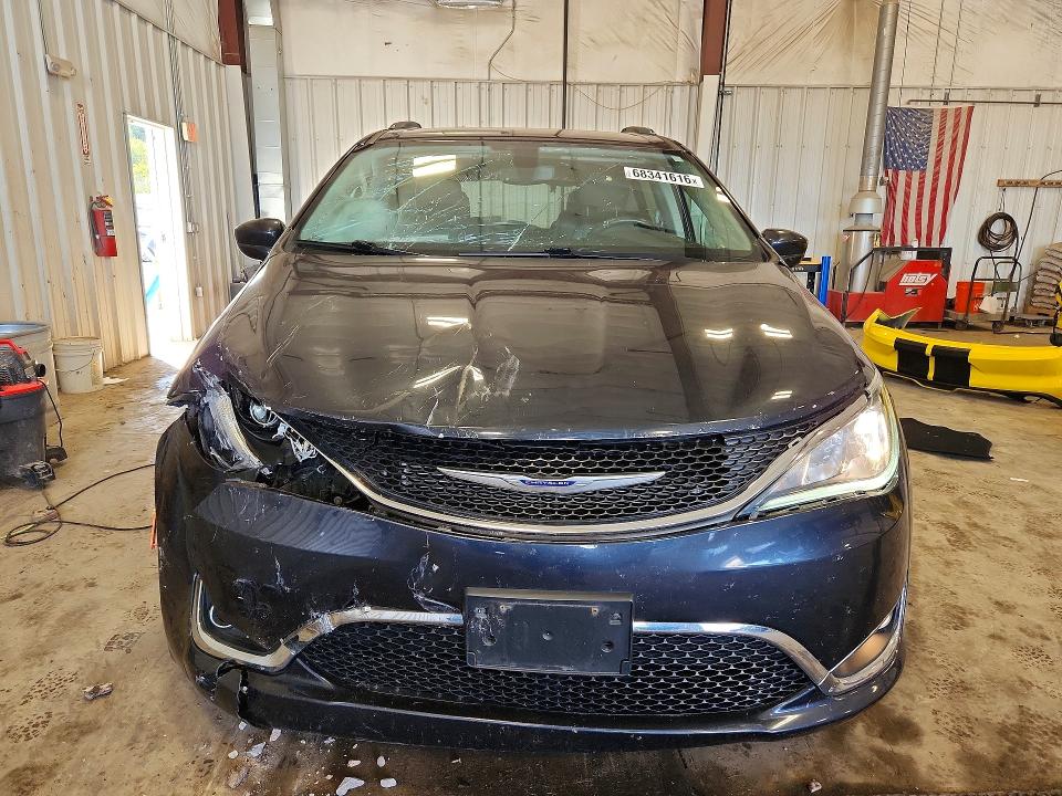 68341616 :رقم المزاد ، 2C4RC1BG6LR138876 vin ، 2020 Chrysler Pacifica مزاد بيع