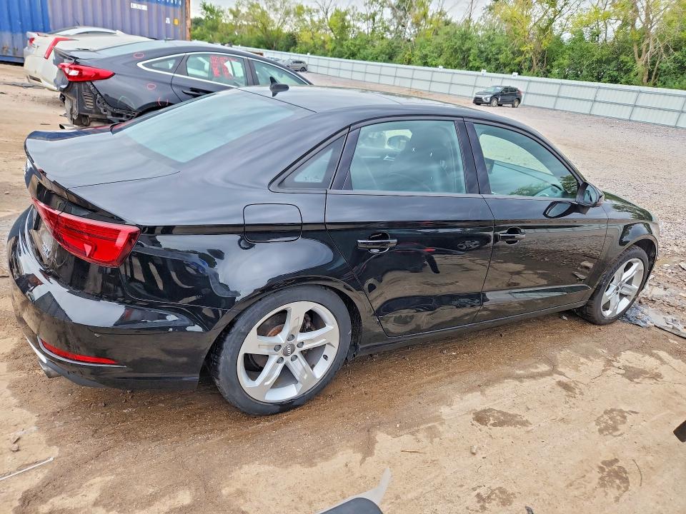 69356686 :رقم المزاد ، WAUB8GFF6H1058249 vin ، 2017 Audi A3 مزاد بيع