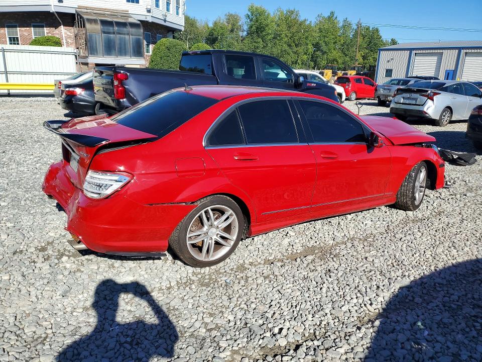 Продаж на аукціоні авто 2013 Mercedes-benz C, vin: WDDGF8AB4DR266642, номер лоту: 69133686