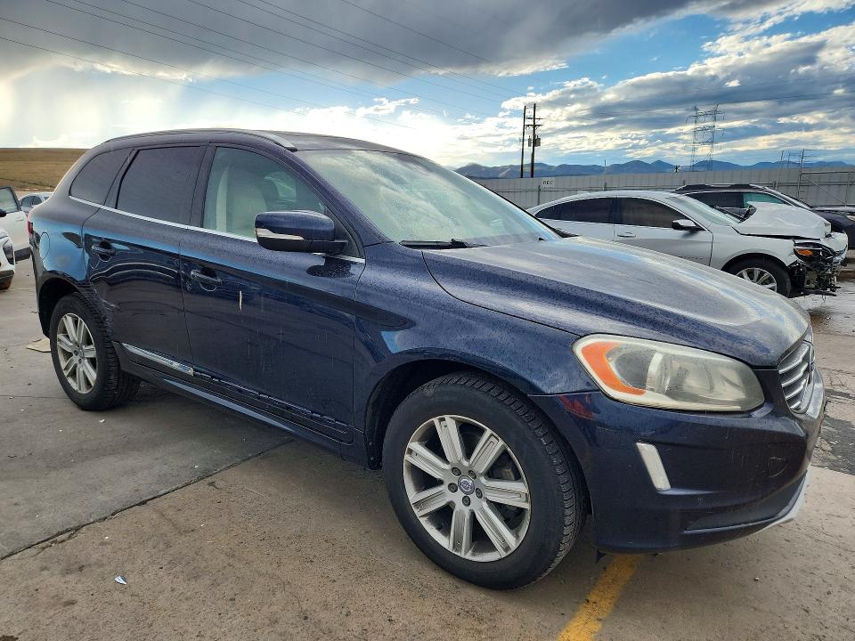 2016 Volvo Xc60 მანქანა იყიდება აუქციონზე, vin: YV4902RK8G2804405, აუქციონის ნომერი: 69824676