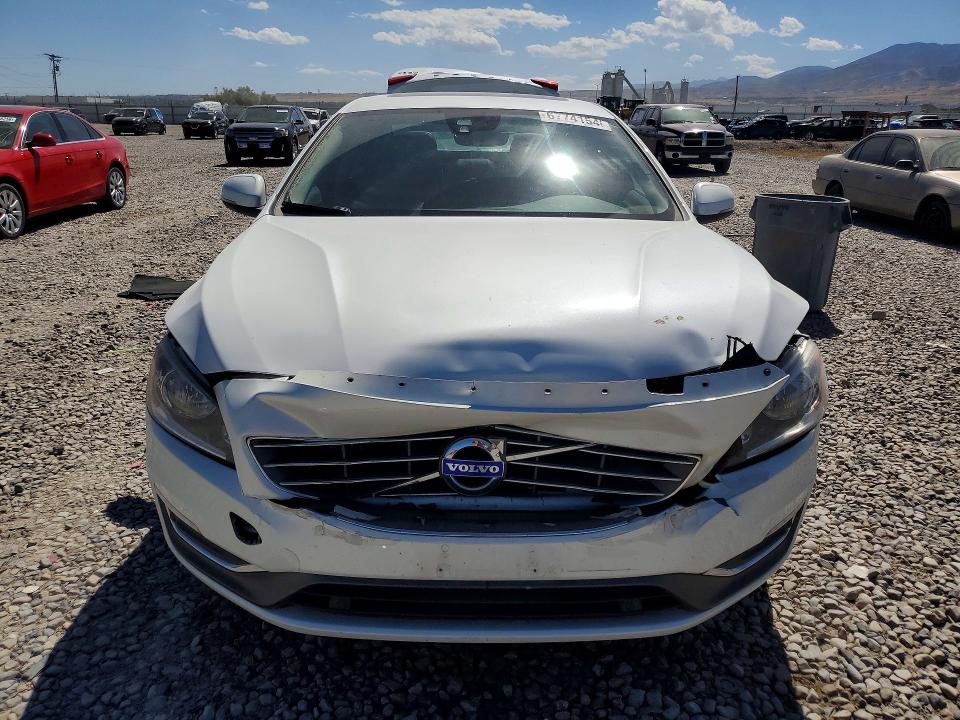 2017 Volvo S60 მანქანა იყიდება აუქციონზე, vin: LYV402TK9HB129878, აუქციონის ნომერი: 67741546