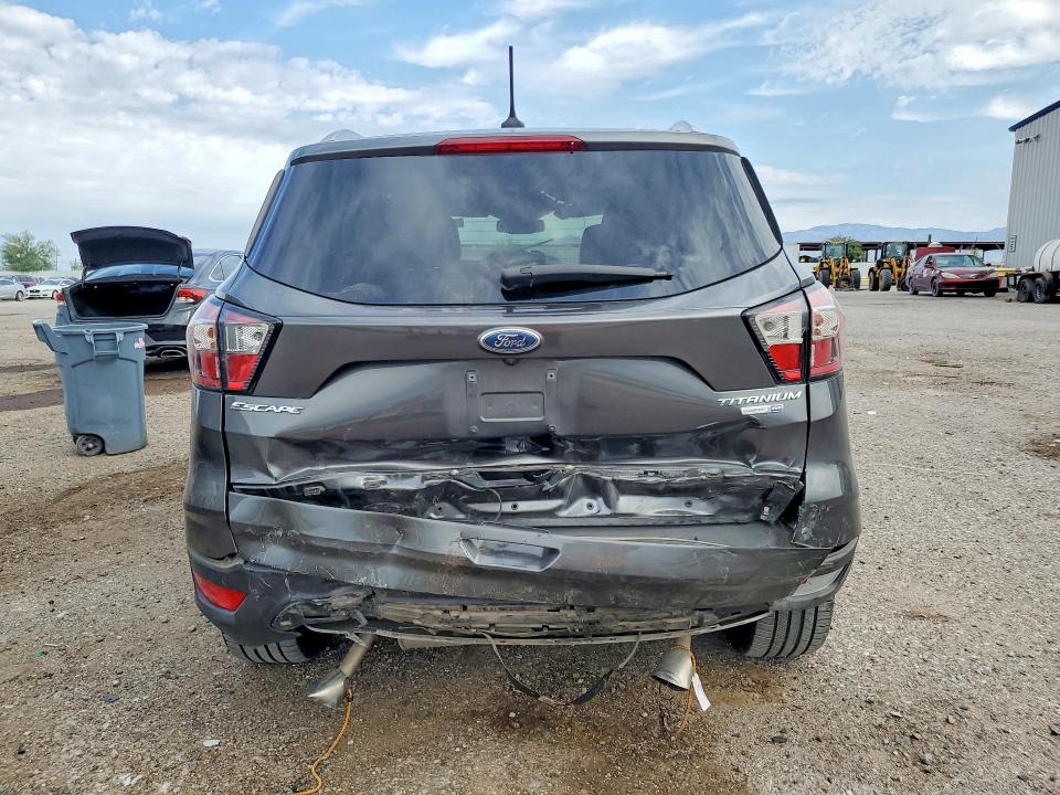 Продажа на аукционе авто 2018 Ford Escape, vin: 1FMCU9J93JUA72352, номер лота: 70330936