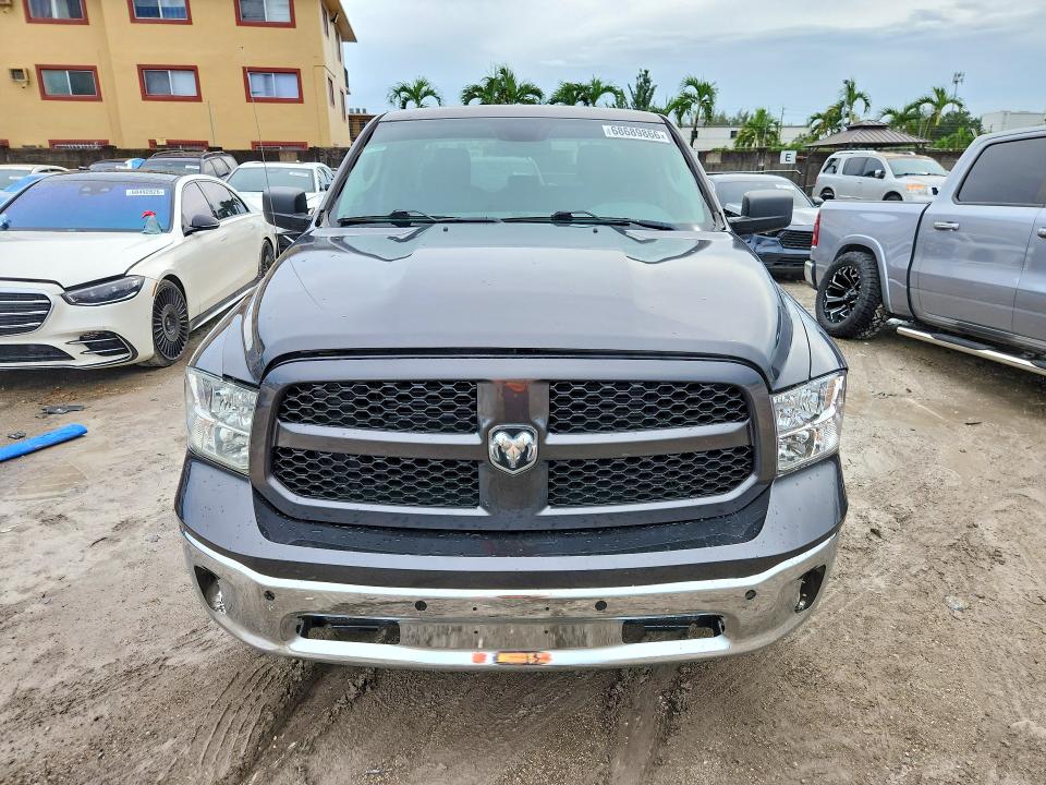 68689866 :رقم المزاد ، 1C6RR6FG1KS711113 vin ، 2019 Ram 1500 Classic مزاد بيع