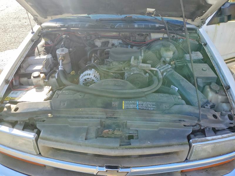 69063146 :رقم المزاد ، 1GCCS19W518126684 vin ، 2001 Chevrolet S Truck مزاد بيع
