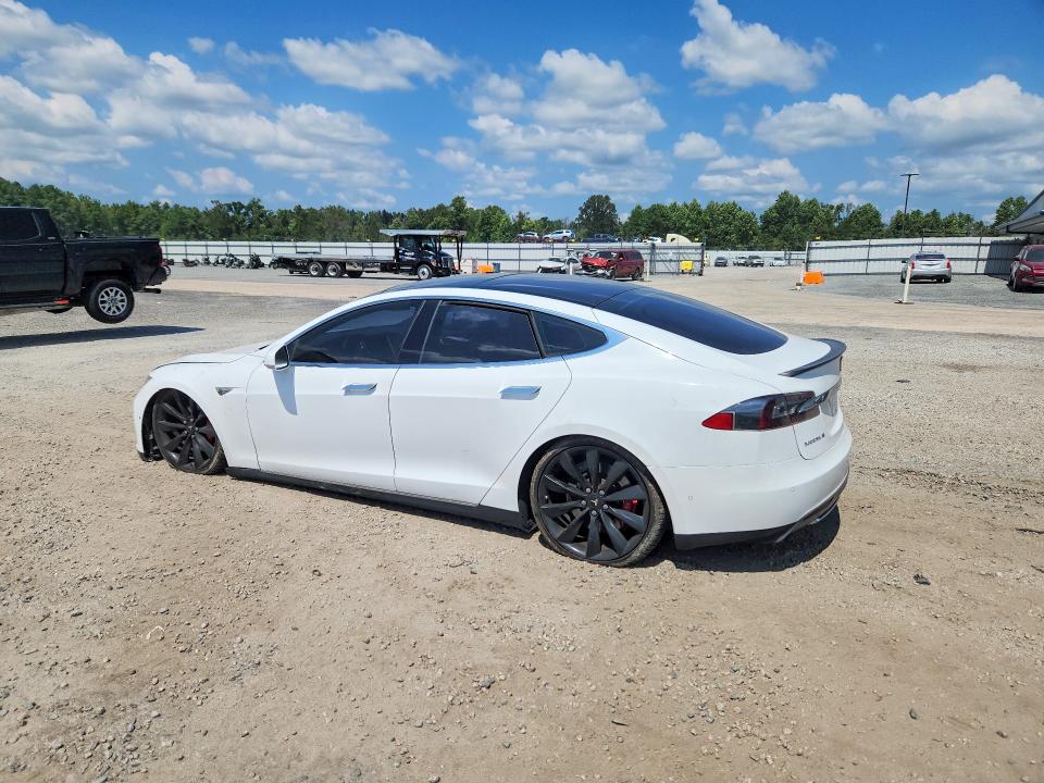Продаж на аукціоні авто 2015 Tesla Model S, vin: 5YJSA1H23FFP74030, номер лоту: 67413276
