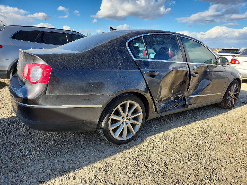2010 Volkswagen Passat მანქანა იყიდება აუქციონზე, vin: WVWEK9AN3AE104873, აუქციონის ნომერი: 70952736