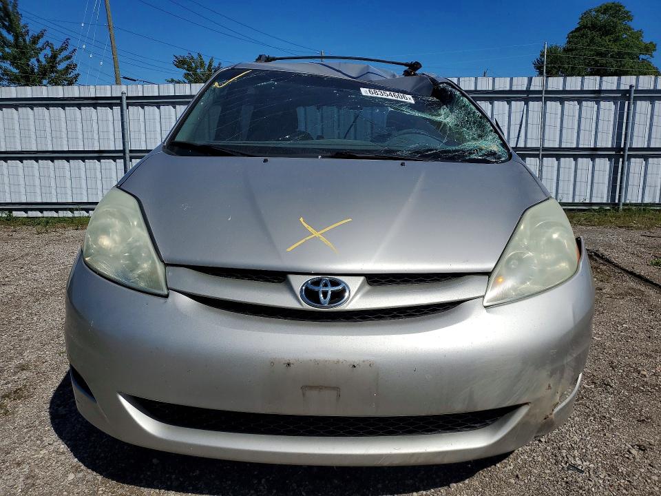 68354606 :رقم المزاد ، 5TDZA29C26S513494 vin ، 2006 Toyota Sienna مزاد بيع
