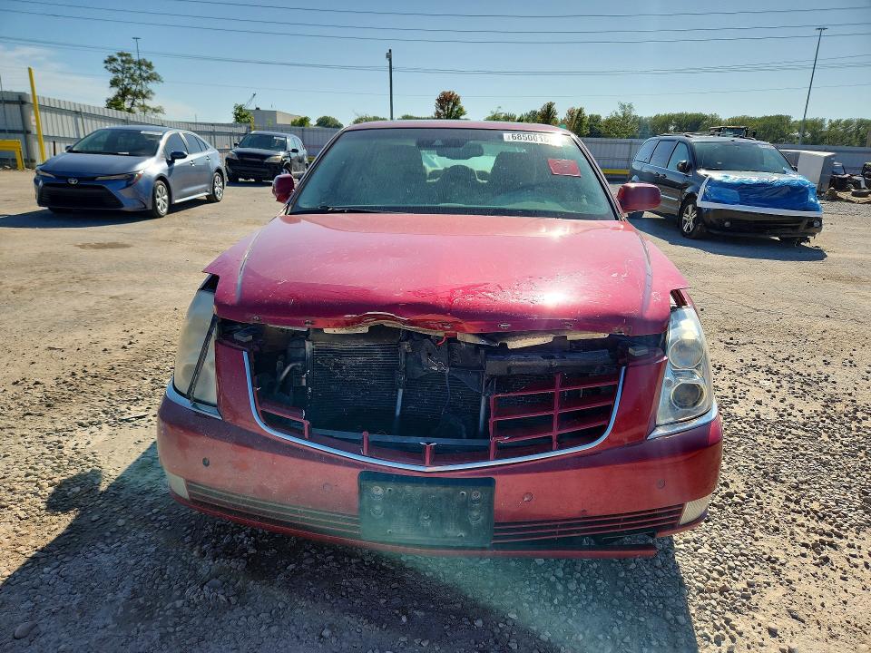 2011 Cadillac Dts მანქანა იყიდება აუქციონზე, vin: 1G6KH5E67BU142548, აუქციონის ნომერი: 68500156