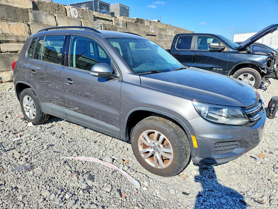Aukcja sprzedaży 2015 Volkswagen Tiguan, vin: WVGBV7AX1FW575885, numer aukcji: 70899156