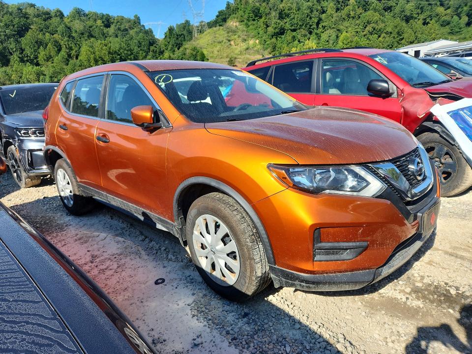 2017 Nissan Rogue მანქანა იყიდება აუქციონზე, vin: JN8AT2MV9HW020337, აუქციონის ნომერი: 67679196