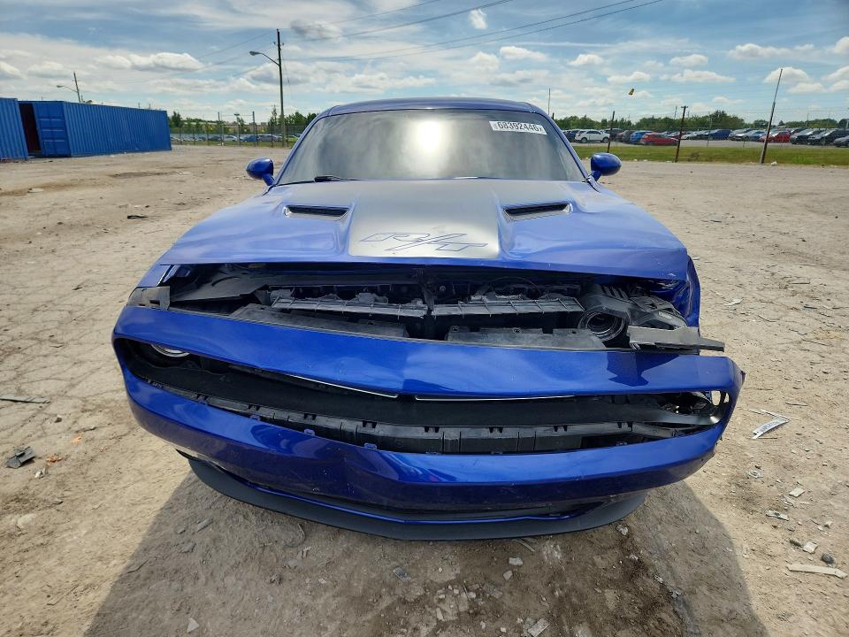 68392446 :رقم المزاد ، 2C3CDZBT1JH327974 vin ، 2018 Dodge Challenger مزاد بيع