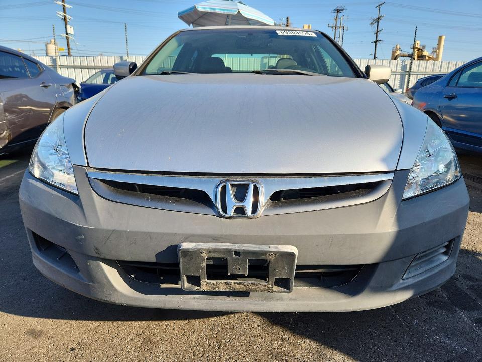 69308856 :رقم المزاد ، 1HGCM66597A028537 vin ، 2007 Honda Accord مزاد بيع