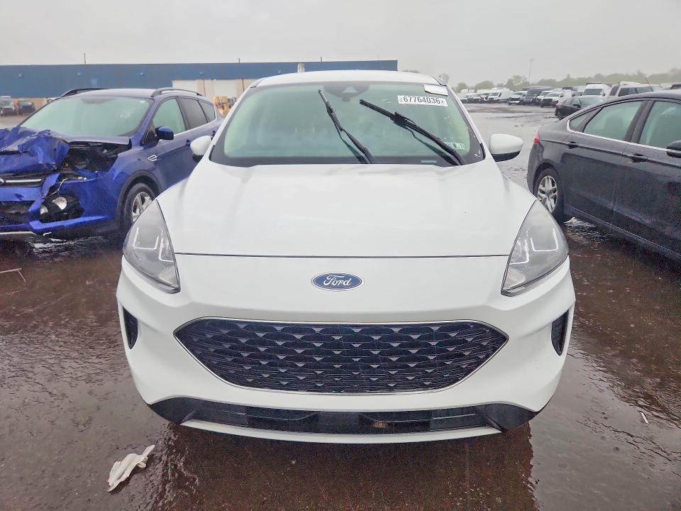 Продаж на аукціоні авто 2020 Ford Escape, vin: 1FMCU9G61LUB85104, номер лоту: 67764036