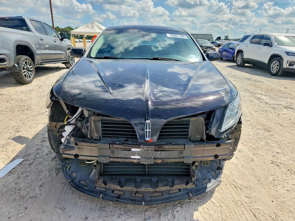 70981166 :رقم المزاد ، 1LNHL9DK6DG603599 vin ، 2013 Lincoln Mks مزاد بيع