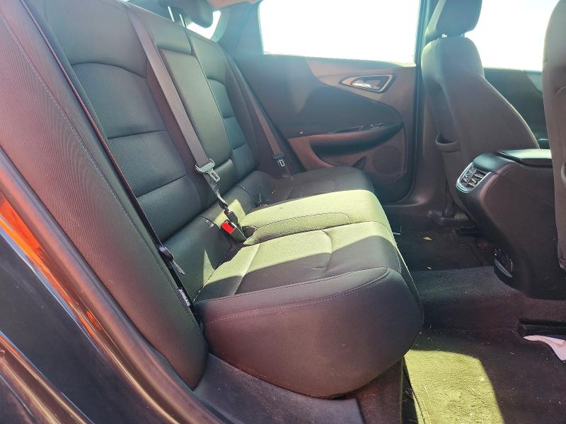 69443976 :رقم المزاد ، 1G1ZD5ST1JF163666 vin ، 2018 Chevrolet Malibu مزاد بيع
