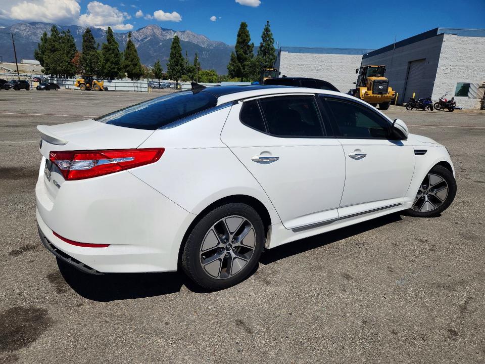 2013 Kia Optima მანქანა იყიდება აუქციონზე, vin: KNAGM4ADXD5038658, აუქციონის ნომერი: 67753346