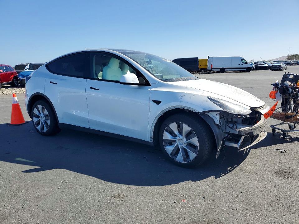 Auction sale of the 2023 Tesla Model Y, vin: 7SAYGDEEXPF740759, lot number: 68198186