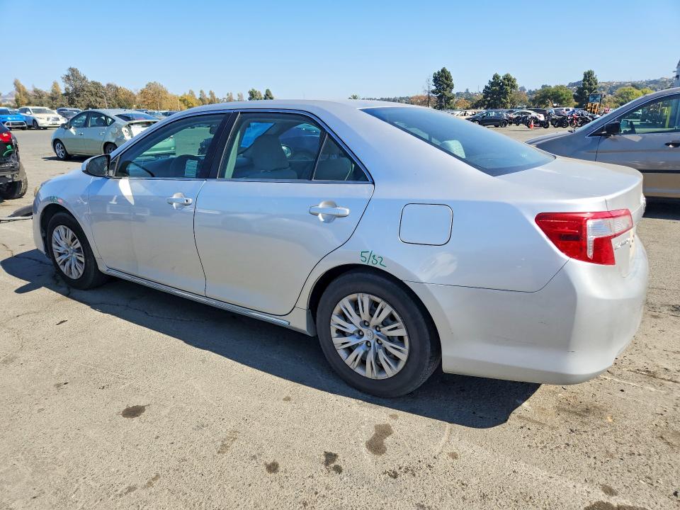 2014 Toyota Camry მანქანა იყიდება აუქციონზე, vin: 4T1BF1FK5EU405952, აუქციონის ნომერი: 70102036