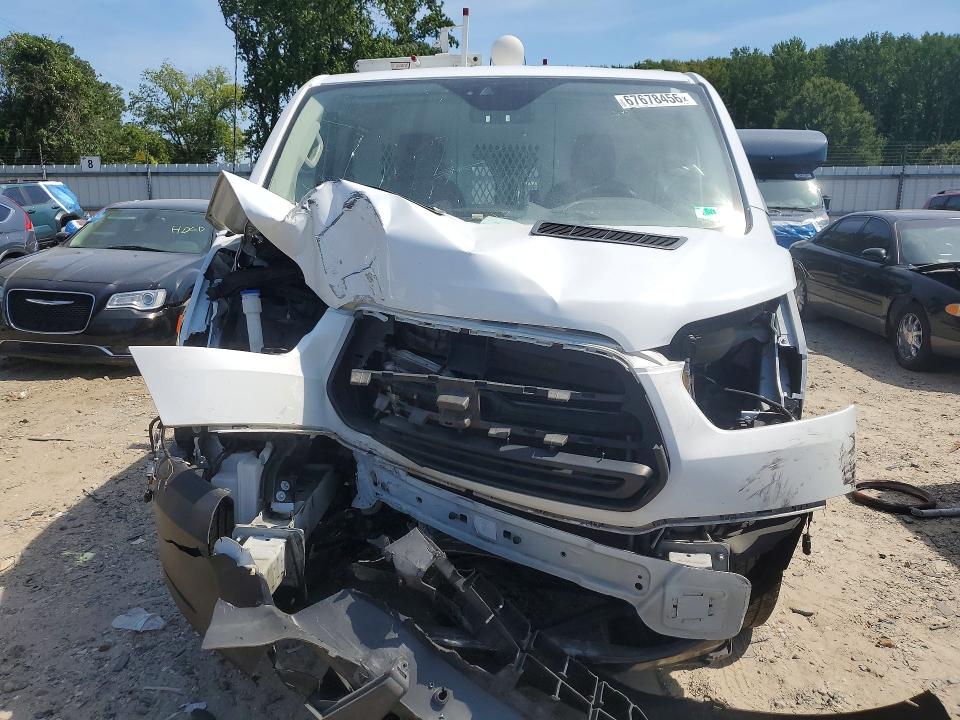 67678456 :رقم المزاد ، 1FTYR2YM4JKA85930 vin ، 2018 Ford Transit مزاد بيع