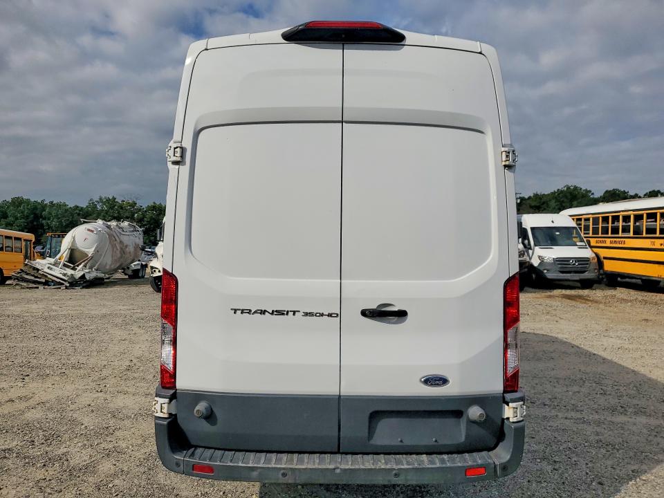 69465366 :رقم المزاد ، 1FTBF4XM4JKA33015 vin ، 2018 Ford Transit مزاد بيع