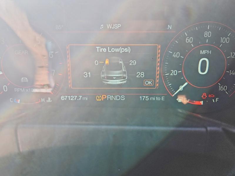 68226406 :رقم المزاد ، 1FATP8UH6J5174057 vin ، 2018 Ford Mustang مزاد بيع
